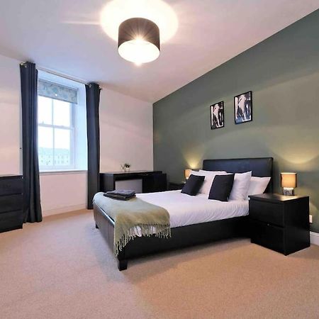 Modern & Spacious Apartment In City Centre 阿伯丁 外观 照片
